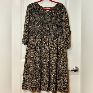 CW Classics Animal Print Smocked Bodice Midi Dress Size 2X  With 3/4 Sleeves EUC